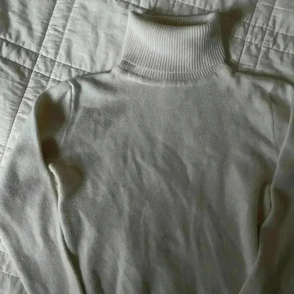 Knit white minimalist turtleneck sweater women’s small warm cozy chic - Picture 2 of 4